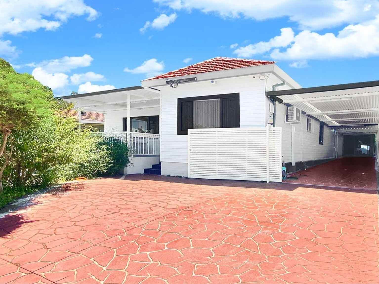 17 Orchid Road Guildford