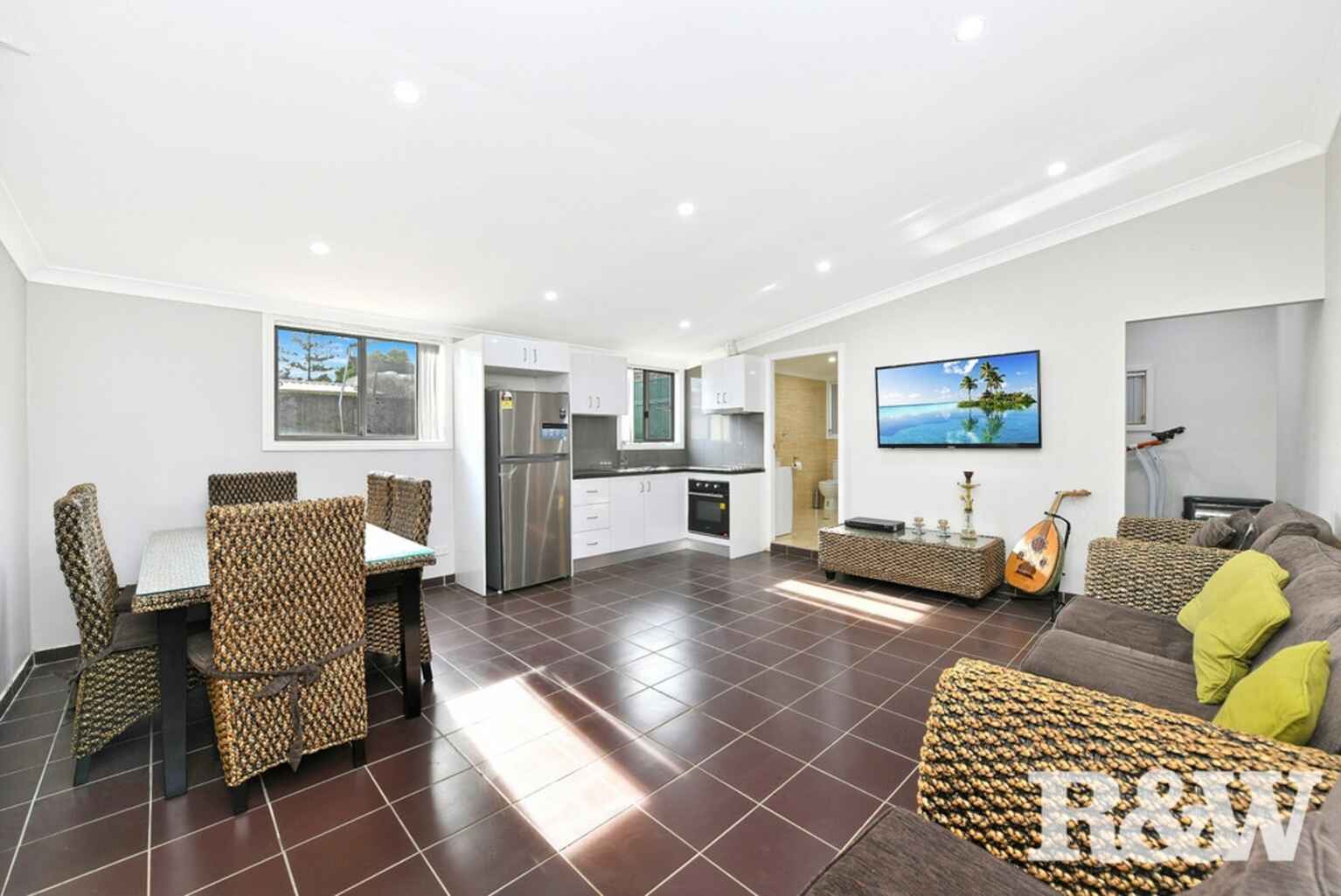 17 Orchid Road Guildford