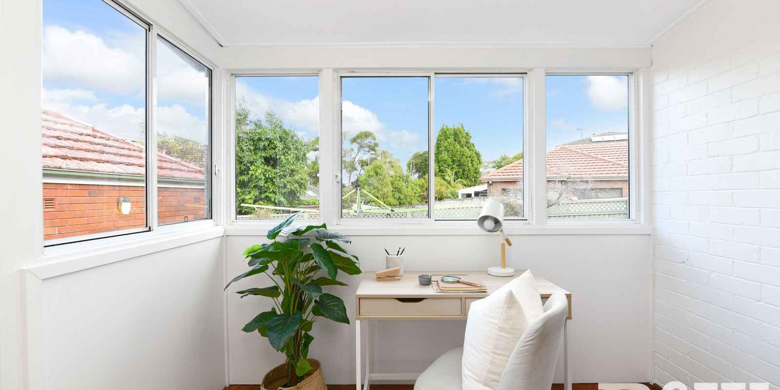 5  The Crescent  Russell Lea