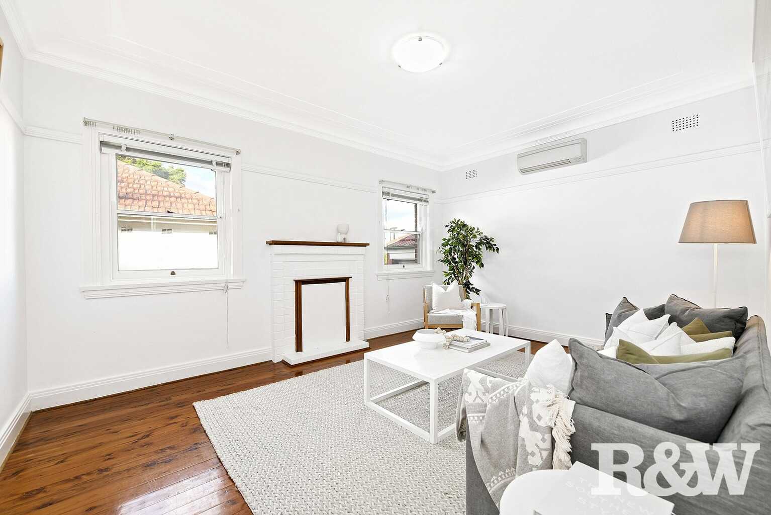 5  The Crescent  Russell Lea