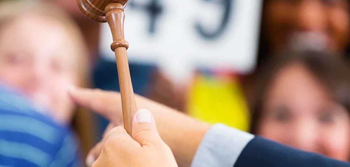 How to Approach an Auction as a Bidder: Tips for Success How to Approach an Auction as a Bidder: Tips for Success