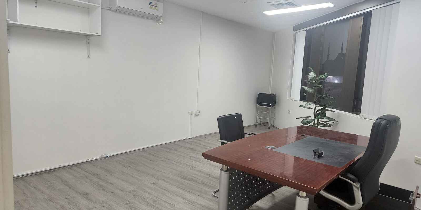 Suite 4, first floor/10 -14 Auburn Road Auburn