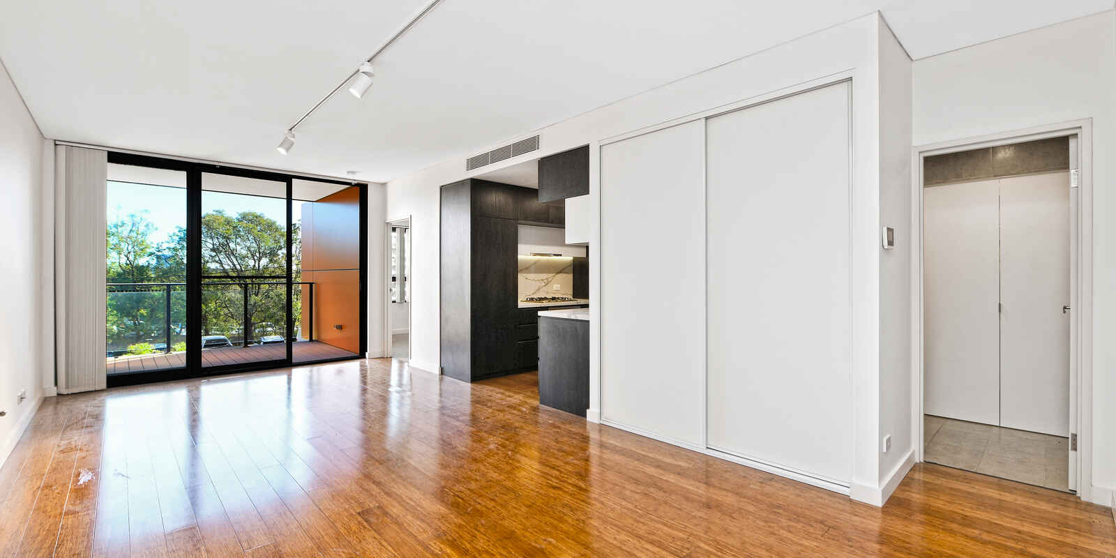 18/21 Bay Drive  Meadowbank