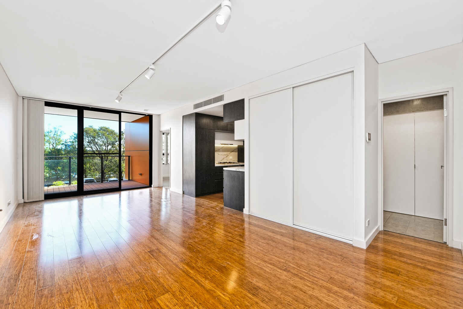 18/21 Bay Drive  Meadowbank
